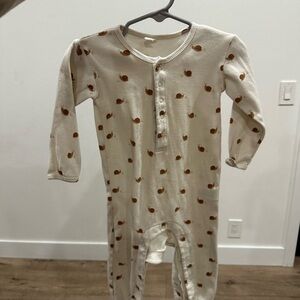 Quincy Mae 12-18 Adorable Snail Print Kids One Piece EUC